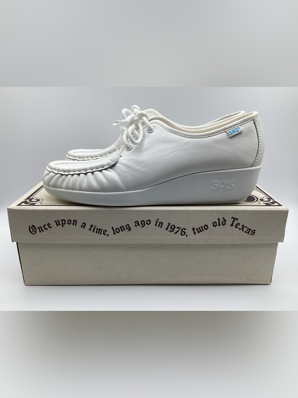 SAS Bounce Lace Up Moccassin Shoes White Size 8.5 Slim Width